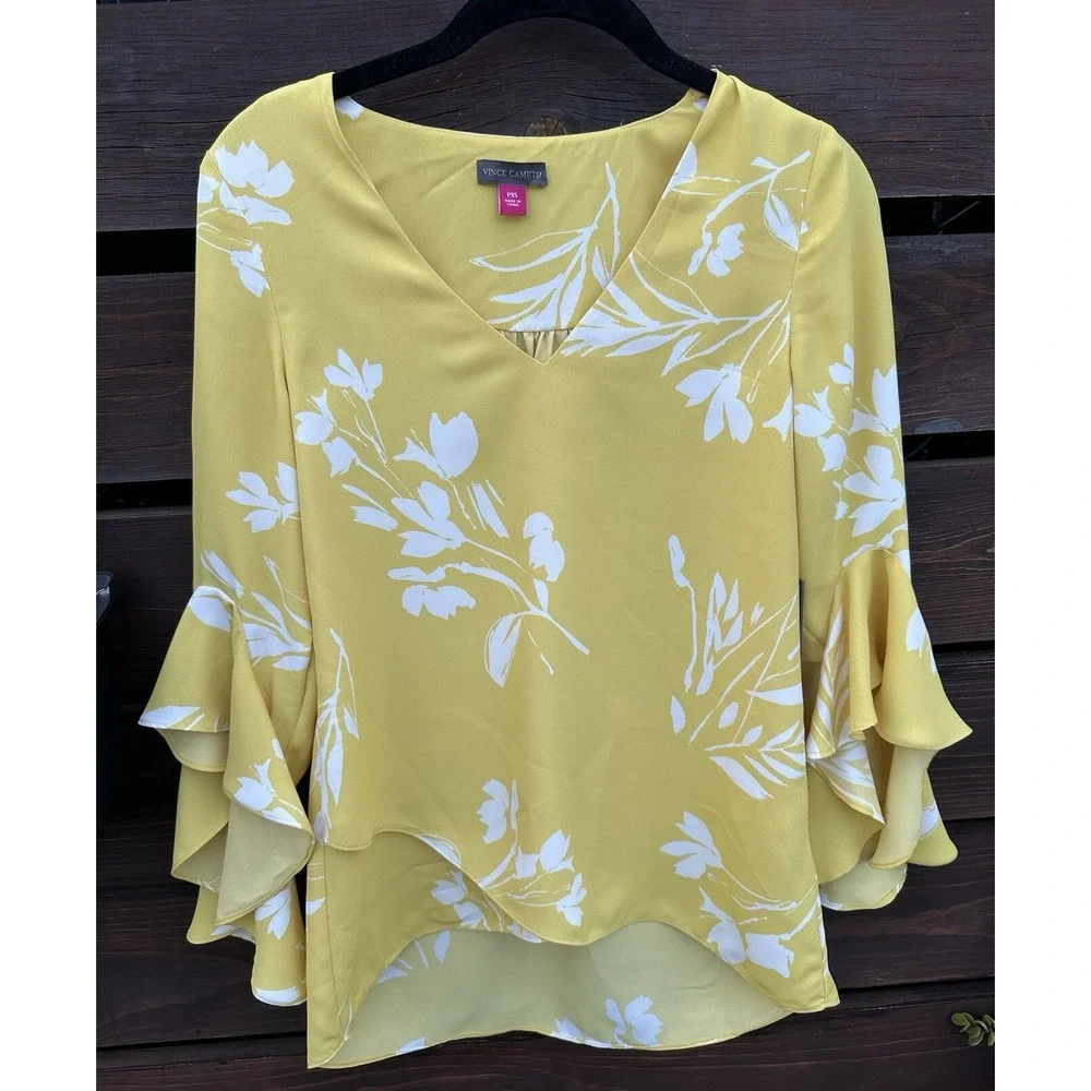 New Vince Camuto Women Floral Whisper Flutter  Boho Sleeve Blouse in Yellow XS P